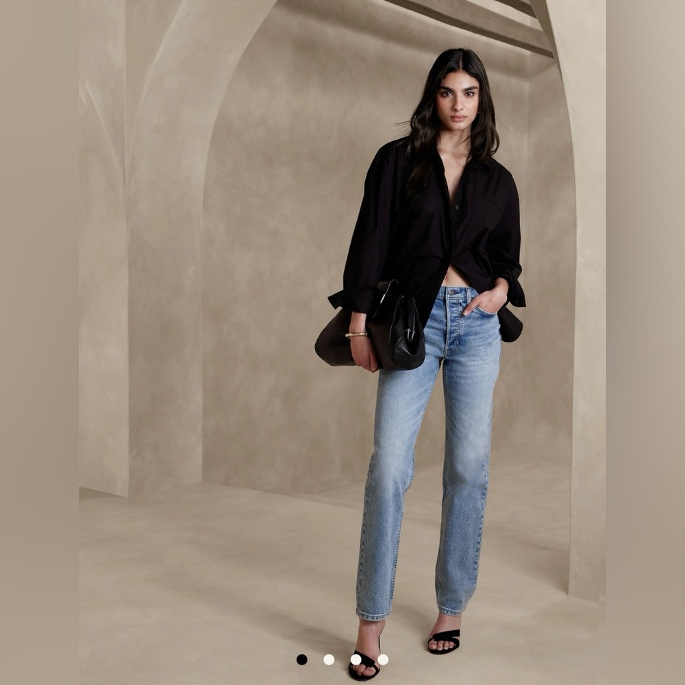Banana Republic--The Straight Jean (size 28)